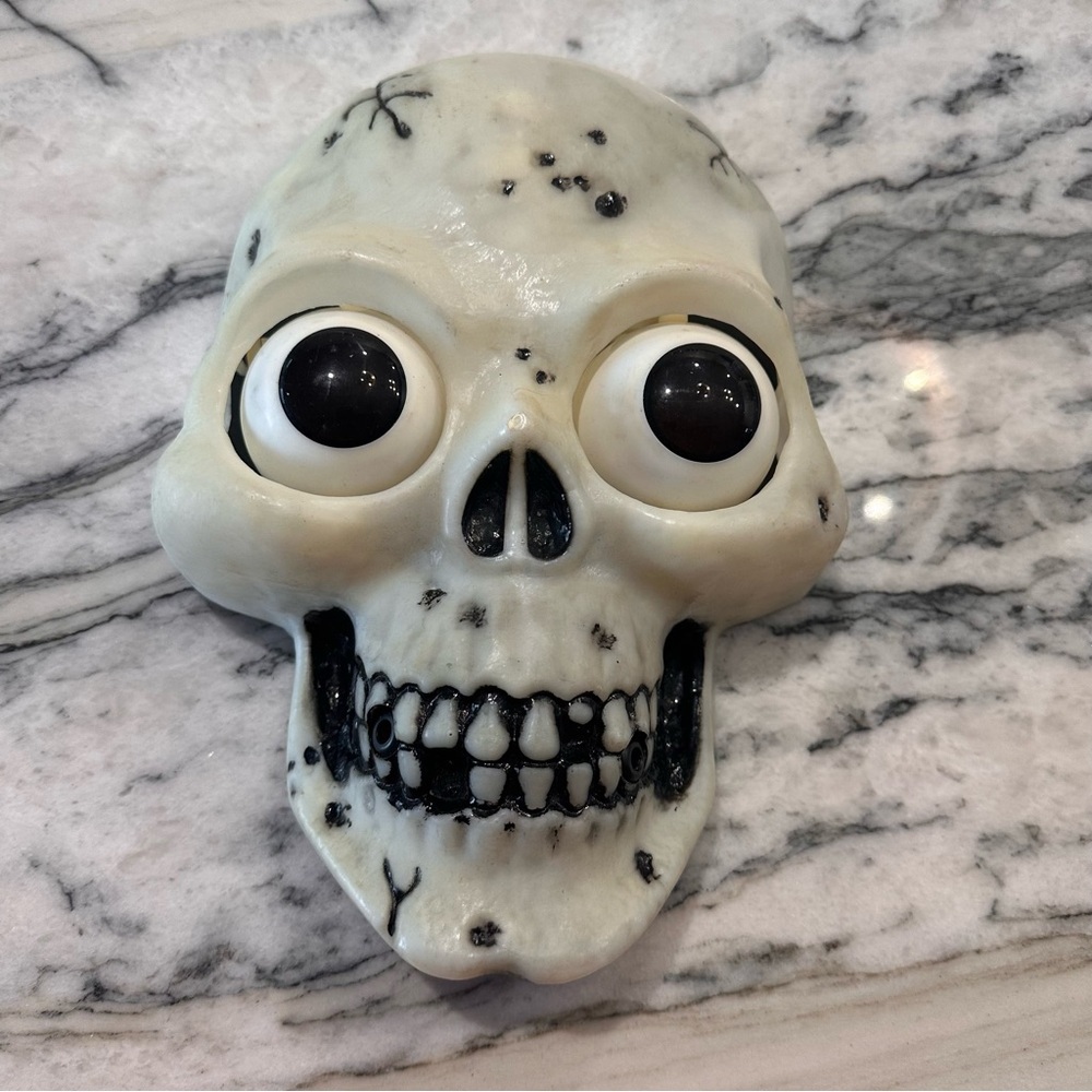Vintage 90s Talking Skull Halloween Decor Playmotions Motion Sensor